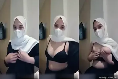 Hijab Camilla Mainin Toket Jumbo Sampe Memek Becek Basah