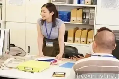 Mengubah rekan kerja menjadi budak seks